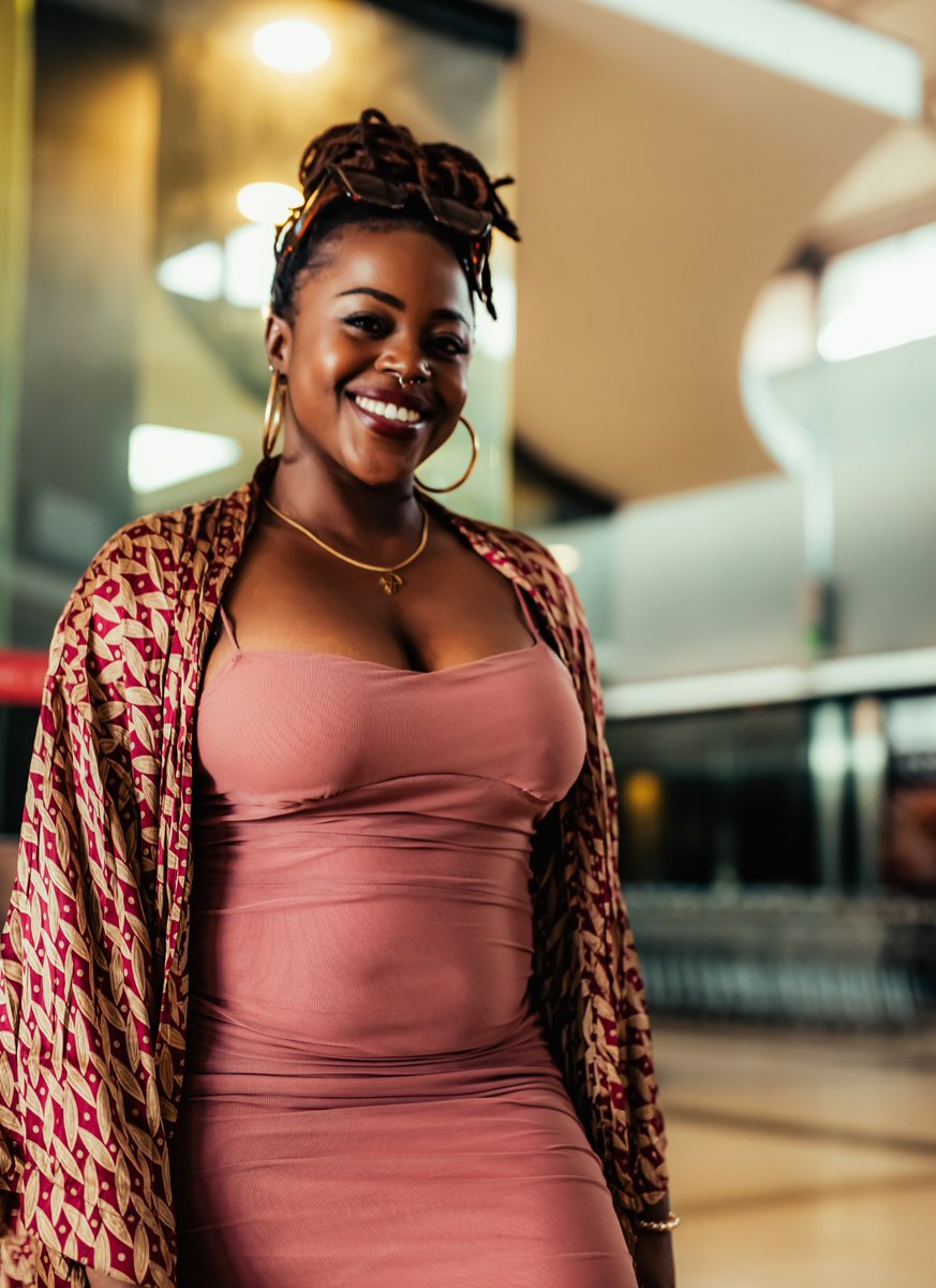 RayMillzAfrican's tweet photo. Took a few shots of @Kimofdiamonds 
#shotbyray #photography #african #malawian https://t.co/rEhU14NpvE