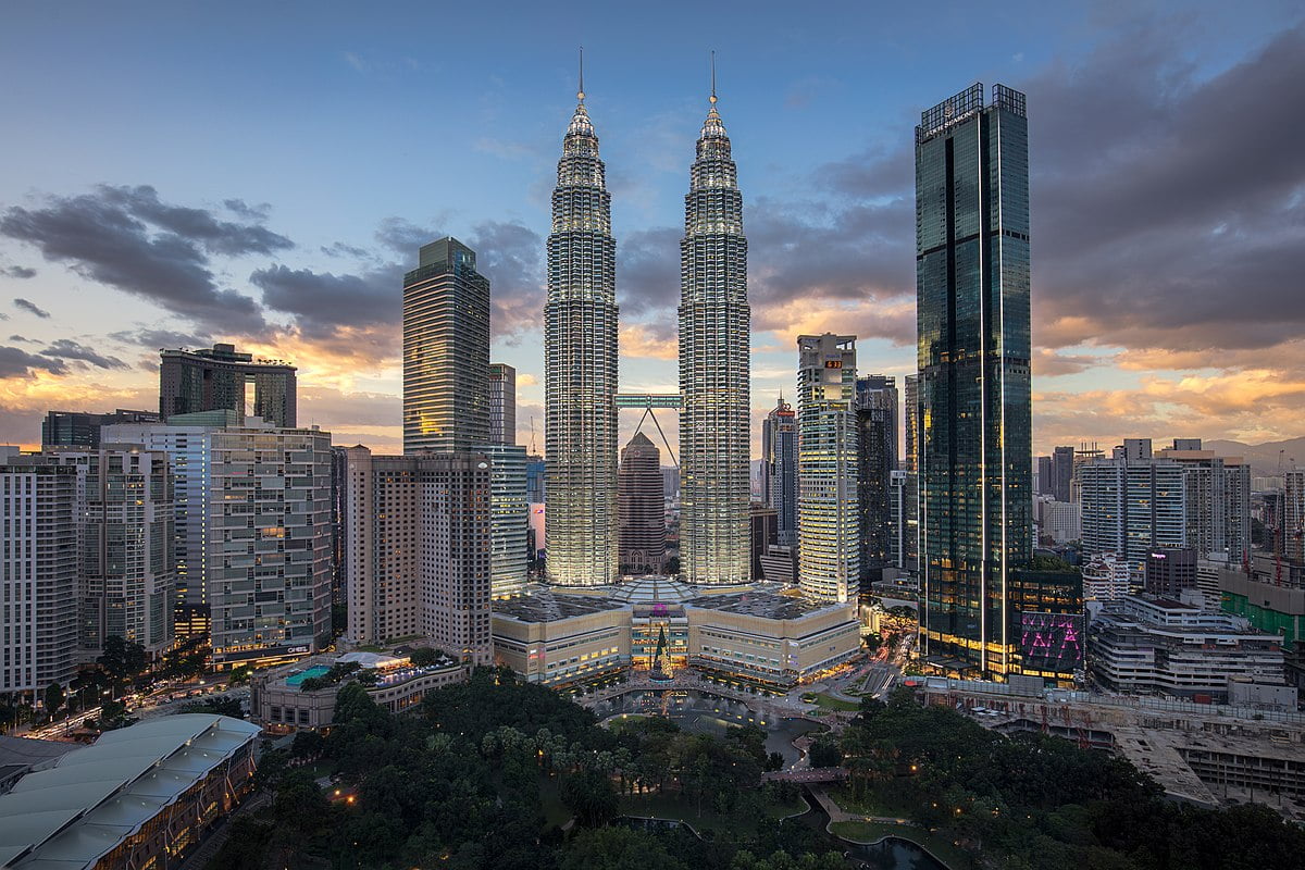 Unveiling the Potential: A Comprehensive Guide to Malaysia's Economic Landscape for Investors and Traders

By Amir Shayan

#economicinsights #globaltraderelations #governmentsupport #investmentopportunities #investortips #Malaysiaeconomy #MalaysianMarket

tradestock.markets/malaysias-econ…