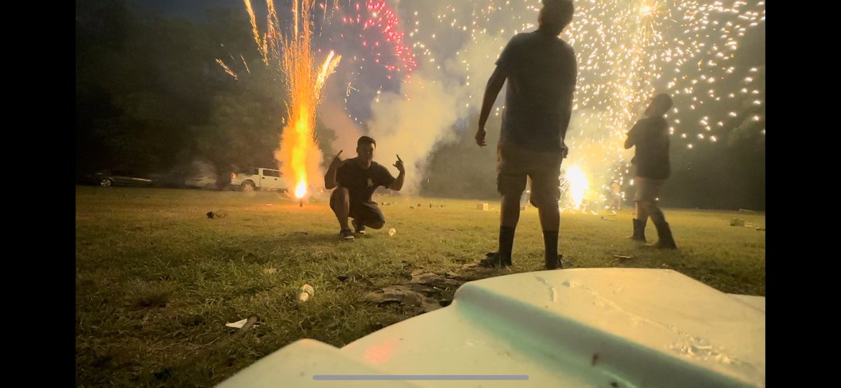 KoalaTeaa's tweet image. Happy 4th