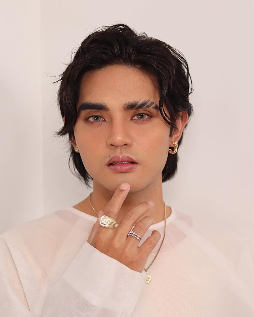 sejoshtwt's tweet photo. DAMN POWERFUL GAZE 🔥

@SB19Official #SB19 #SEJOSH
©mac_igarta https://t.co/CPZFVOf4yL