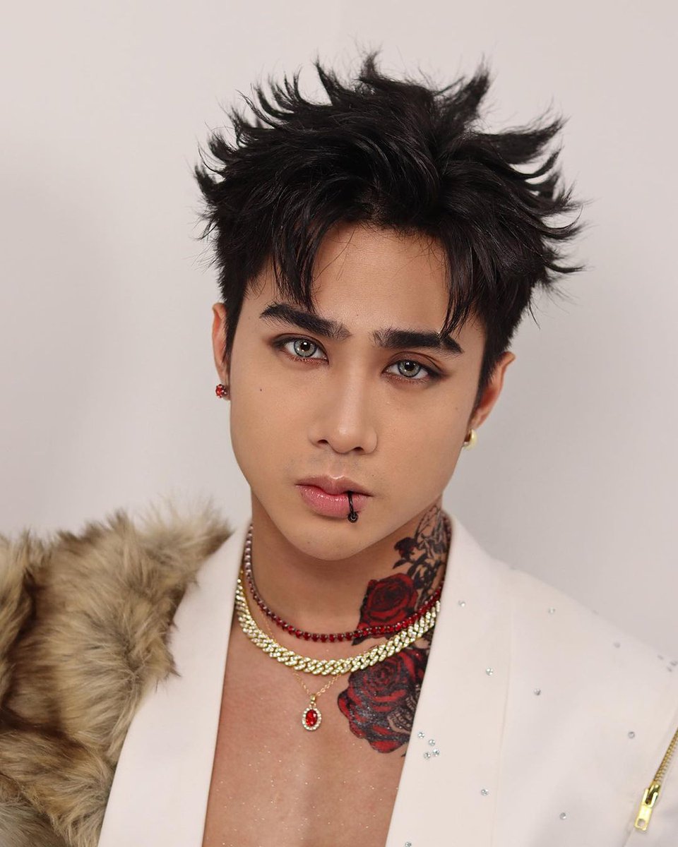 sejoshtwt's tweet photo. DAMN POWERFUL GAZE 🔥

@SB19Official #SB19 #SEJOSH
©mac_igarta https://t.co/CPZFVOf4yL