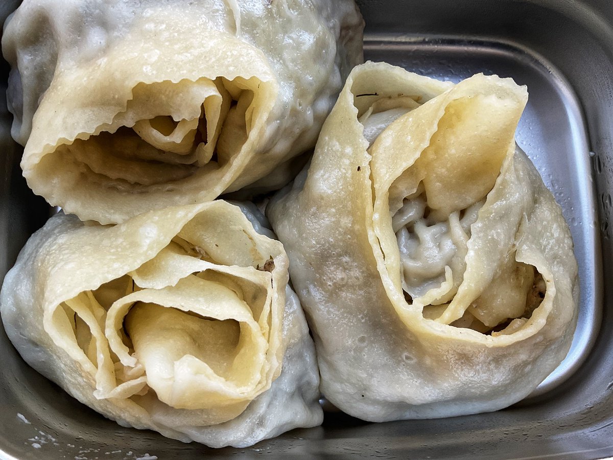 TokidokiNomad's tweet photo. Uzbek MANTY - a traditional meat dish, consisting of finely chopped meat in a thin dough, steam-cooked. It is best eaten with your hands.
.
Shahrisabz, Uzbekistan 🇺🇿 
#food #foodie #uzbekcuisine #Uzbekistan #shahrisabz https://t.co/9V702n4vSm