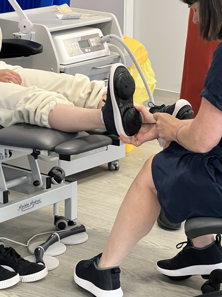 Frannybarrett's tweet photo. Thanks to those who attended yesterdays Apos training day. 
It was great to hear the positive feedback from the delegates as to how they can positively use Apos to enhance patients lives. 
Get in touch for more information. #talarmade #aposhealth #kneepain https://t.co/5vtDC6loiL