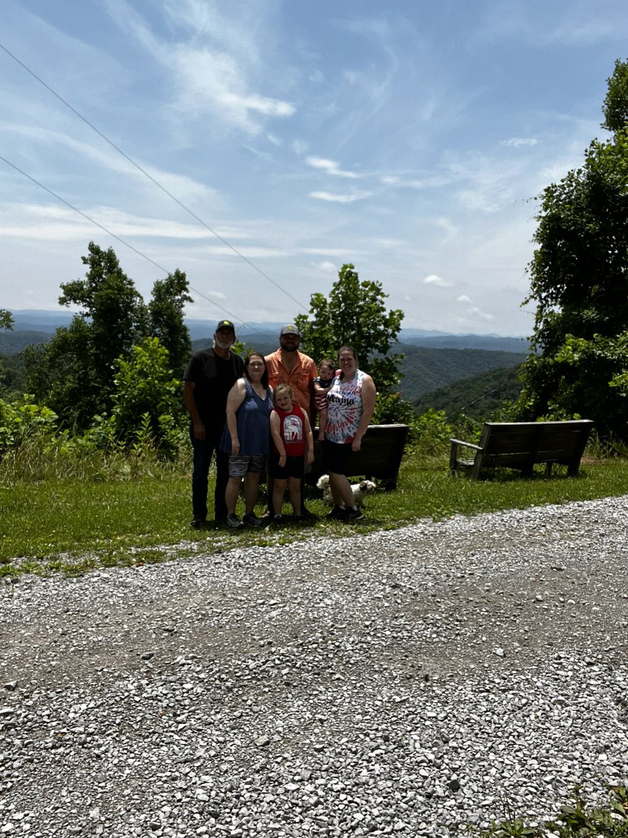 TiaNKy1's tweet photo. @ShawnReynolds_ Agree. We just left Eastern KY https://t.co/hGmtvKVPpA