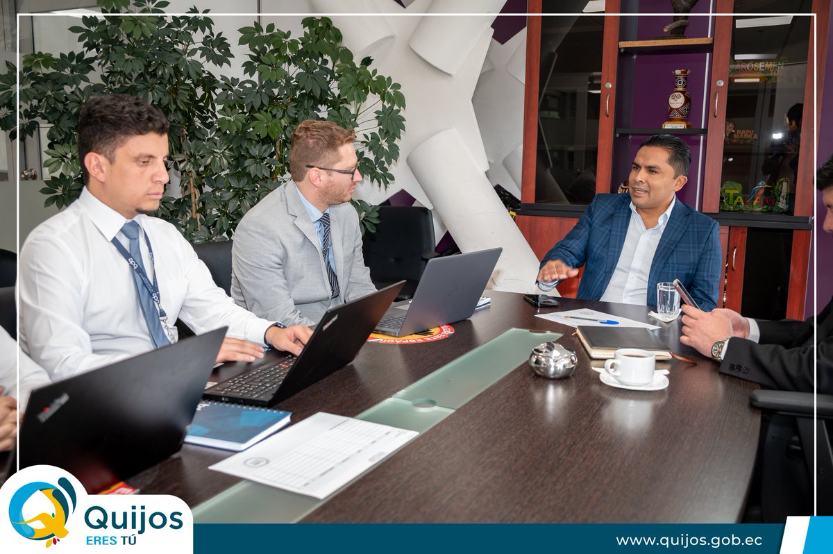 GADMQuijos's tweet photo. 📢 El alcalde de Quijos, Edison Cueva, se reunió con el gerente del @BDEcuadorBP, @hcastanierj, y el equipo técnico 💼 con el objetivo de asegurar financiamiento para proyectos que beneficiarán a Quijos. 

 ¡Avanzamos por el progreso de nuestro cantón! 🚀 

#QuijosEresTú https://t.co/cBlP2EyQfw