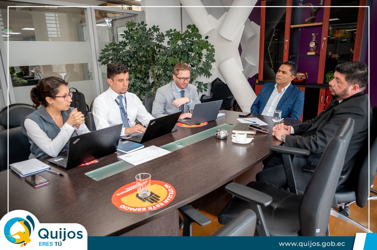 GADMQuijos's tweet photo. 📢 El alcalde de Quijos, Edison Cueva, se reunió con el gerente del @BDEcuadorBP, @hcastanierj, y el equipo técnico 💼 con el objetivo de asegurar financiamiento para proyectos que beneficiarán a Quijos. 

 ¡Avanzamos por el progreso de nuestro cantón! 🚀 

#QuijosEresTú https://t.co/cBlP2EyQfw