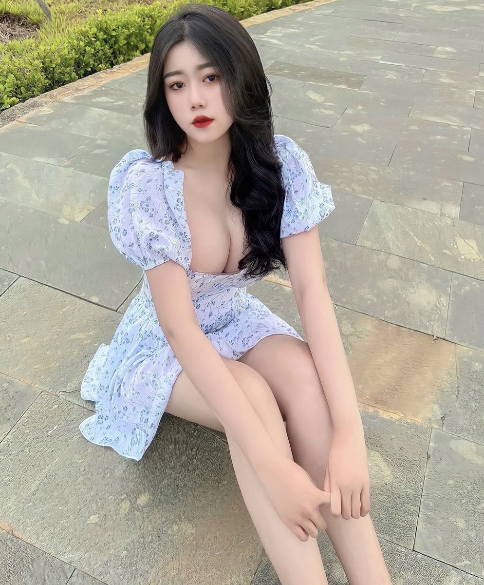 Ng_thu01's tweet photo. Dịch bệnh ở khắp mọi nơi, cớ sao anh lại đánh rơi em thế này 🤧 https://t.co/ooKio5ArYJ
