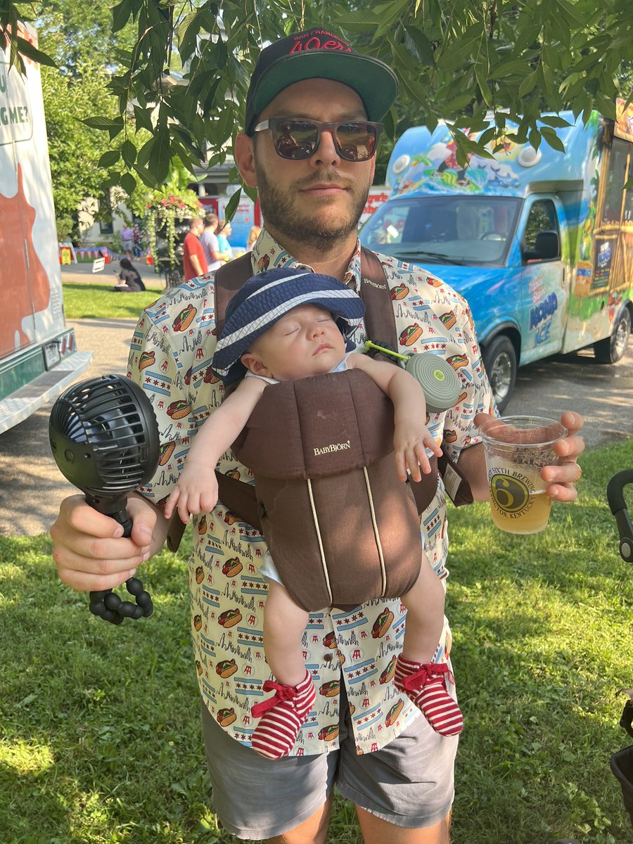 will_donaldson's tweet photo. Hotdog shirt always plays on the 4th @BarstoolBigCat #fatherofone https://t.co/AUvvgKuHtZ