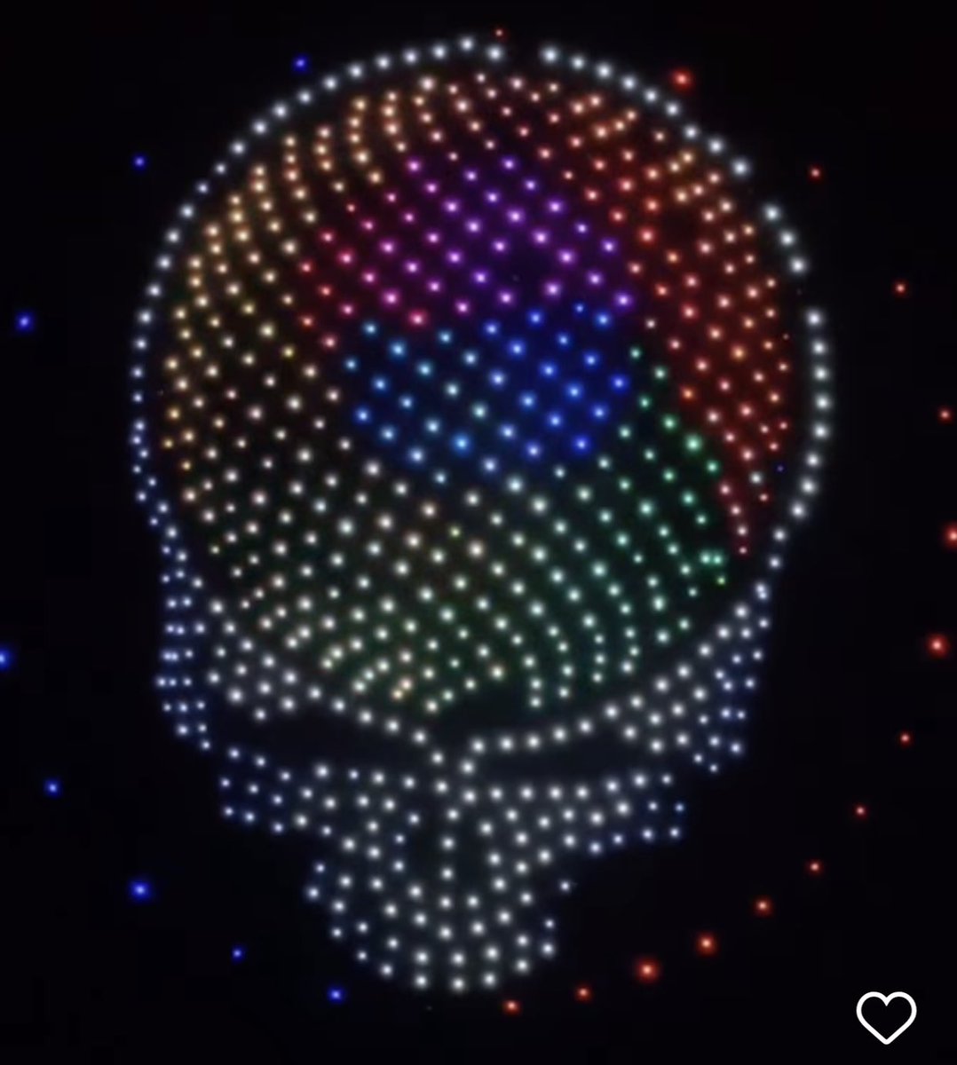 Olompali1's tweet photo. @WesleySchmidt Drones from last nights show https://t.co/qYu38ICPuE