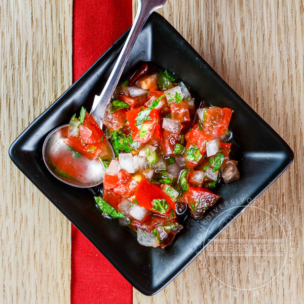diversivore's tweet image. Pico de Gallo - What's #TacoTuesday without salsa? Make your own and never look back! #MexicanFood #scratchcooking
bit.ly/_picodegallo