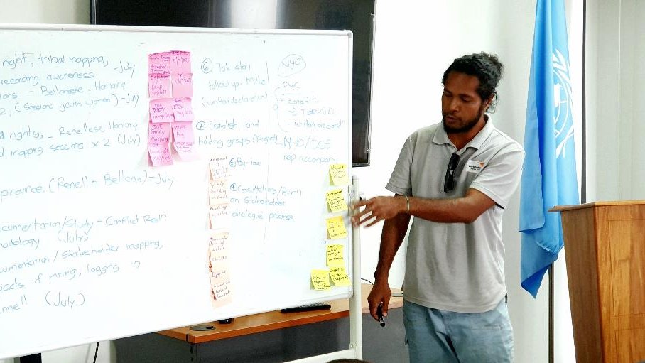 UNDP_Solomons's tweet photo. New synergies &amp; working plan defined for the #Peacebuildingproject at a workshop held on 4th July to review activities &amp; plan next steps. Funded by Peacebuilding Fund, project is implemented by @UNDP_Solomons, in partnership with Min of Lands, Housing &amp; Survey,@DSE &amp; @WorldVision https://t.co/XMwBZTnUzN