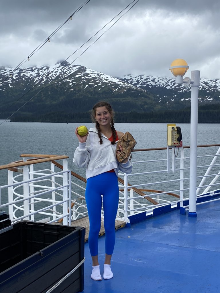 kylie_rast's tweet photo. In case you were wondering there is still room on a boat to pitch in Alaska! @PRESBYSB @coachBobLayman @Coach_Stu @CoachpooleU @AbbyYoungSMC https://t.co/o69WuOTrZO