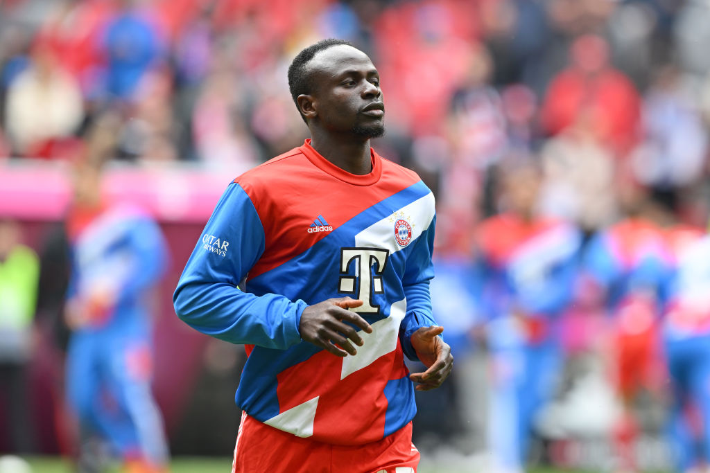 FabrizioRomano's tweet photo. Understand Saudi clubs are pushing to sign Sadio Mané from Bayern. 🔴🇸🇦

Told Al Ahli are insisting in the last few days as they want to reunite Roberto Firmino and Sadio Mané. 🟢 #AlAhli

There’s interest also from other clubs but still waiting to hear for player’s intention. https://t.co/QeD0Qj0JiM