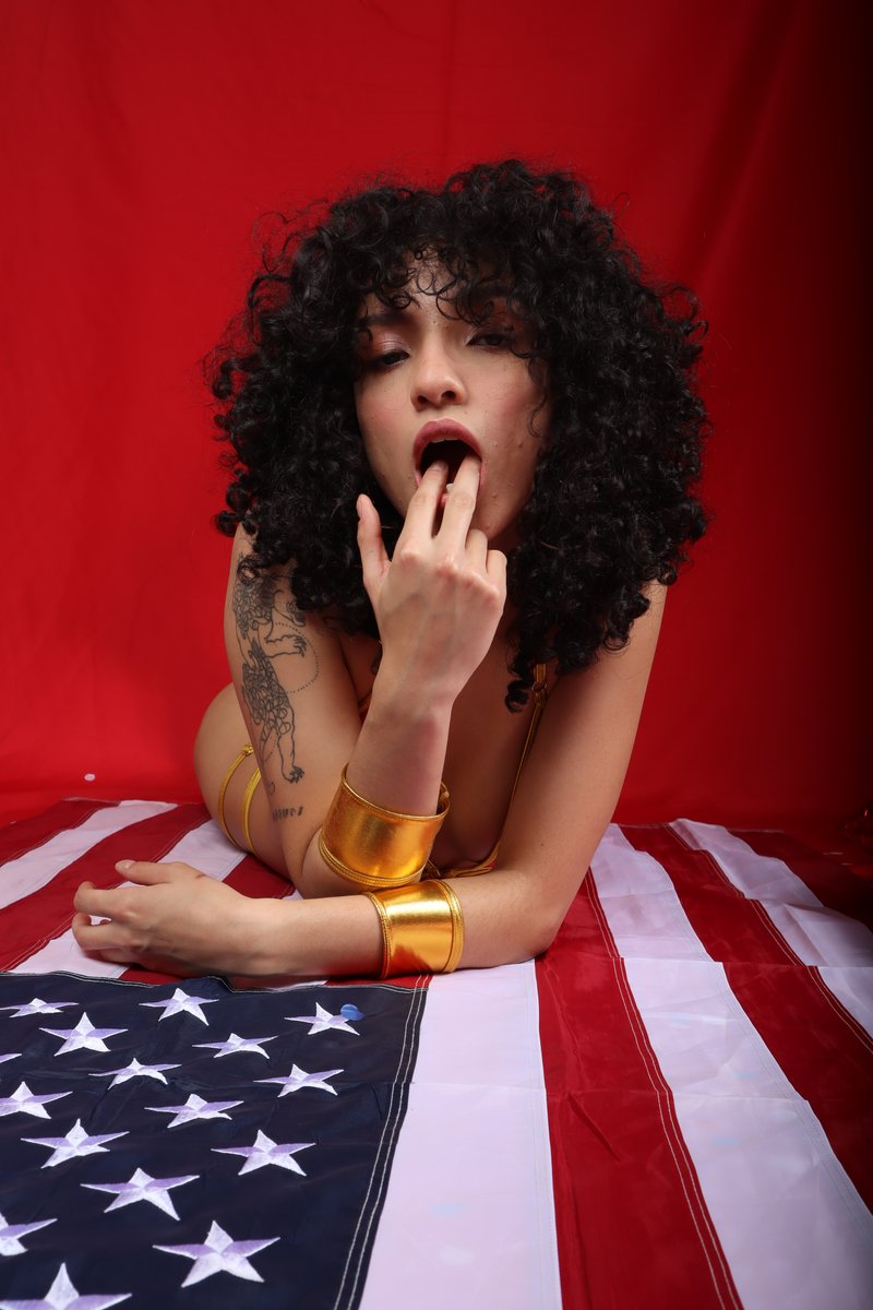 LilithSteinberg's tweet photo. happy 4th of july #chaturbategirl #chat #sexy #chaturbatemodel #chaturbate #boobs #ChaturbatePro @HornyDutchy @ChaturbateBabes @CamSodaGirls @ClubChaturbate @ur_bate https://t.co/VmOs5KY9ka
