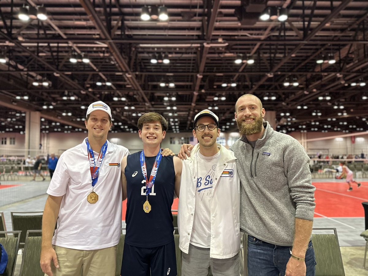 holmes_wormald's tweet photo. NATIONAL CHAMPIONS x2! So stoked to win the national championship in BOTH high school and club volleyball! Wouldn’t want to end my volleyball career anyway else! What better way to spend my last days before I report to @USMMAFootball then by winning a natty! @latsondheimer https://t.co/XccpckStRw
