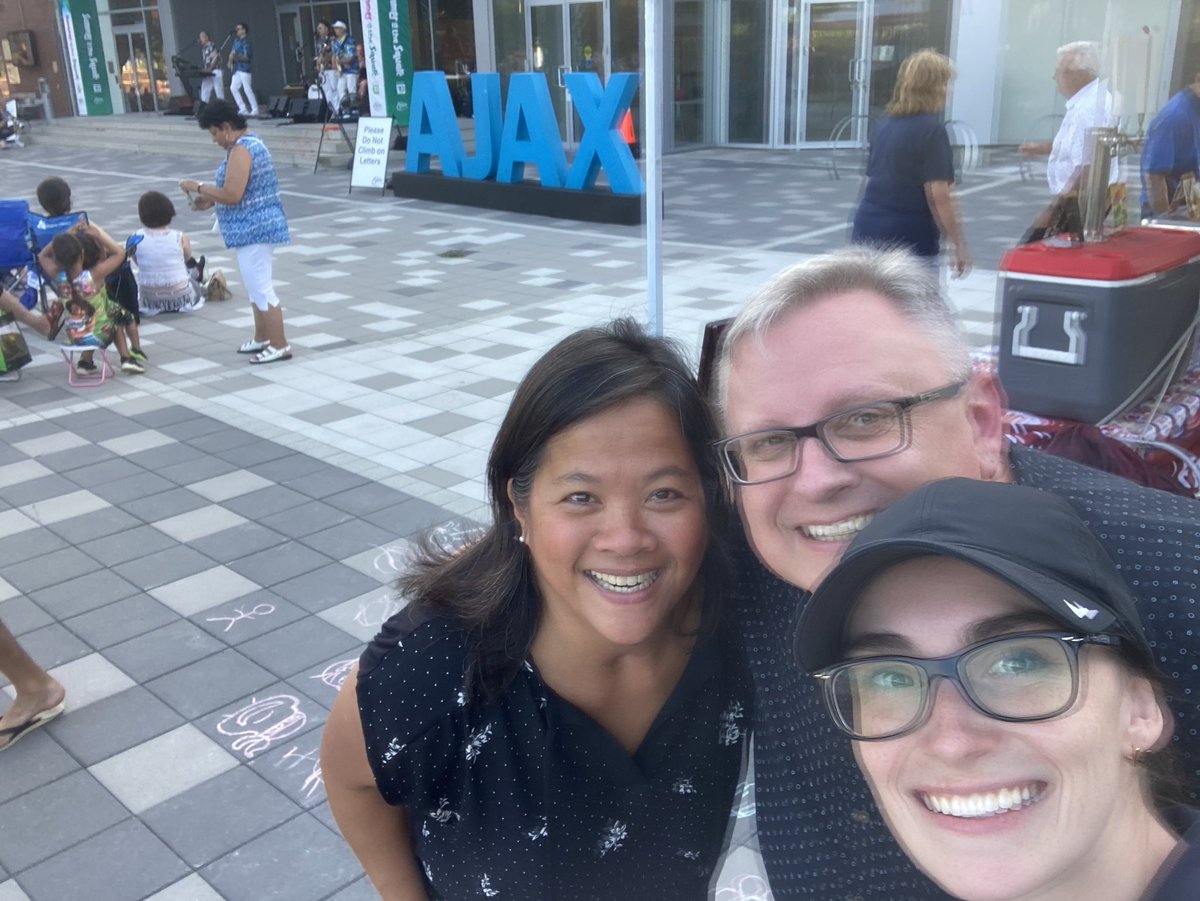 lisaforajax's tweet photo. Music in the Square is back! Great turnout for the Beach Party Boys & the official start of Summer in the Square! #Ajax #Summerinthesquare #PatBaylySquare https://t.co/ls8DF1v0Il