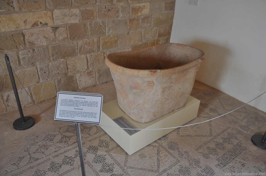 Oh dear. This silly Billy thinks that the photo of a Greek bath I shared doesn't show an 3000+ year old tub but a medieval one... even after seeing the sign. Someone doesn't know what B.C. stands for!