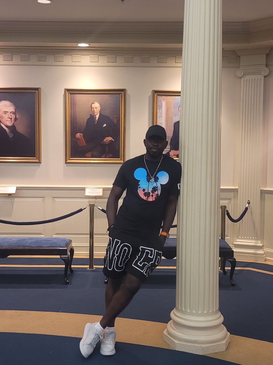 jacmany202005's tweet photo. DISNEY WORLD 🌎.. Happy independence day  🇺🇸 https://t.co/f8TPjarAmT