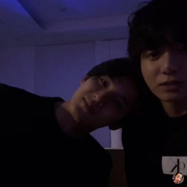 AnoMalyDeFi's tweet photo. [hbl] klo misal, misall doang nih yaaa mingyu jungkook demen sama satu cewek, yg bakal ngalah siapa kira2? aduh sender gemes bgt sama mereka berduaaa https://t.co/AIboD4qOgg