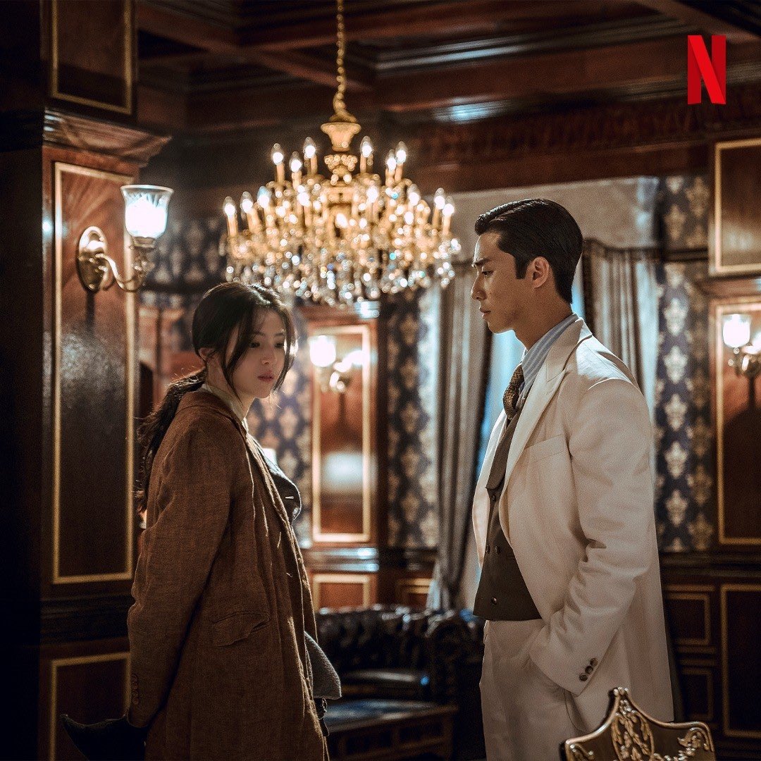 Artitaya_C's tweet photo. ผลงานของ Studio dragon ที่ทำให้ Netflix korea ในปีนี้

#ThegloryPart2
#Celebrity 
#SongOfTheBandits 
#Doona!
#SweetHome2
#GyeongseongCreature

ดาร์กๆ ดูมีเงื่อนงำ มีปมของตัวละครเอกในทุกเรื่อง🔥

ที่จะมีภาคต่อในปี 2024 คือ
#GyeongseongCreature2
#SweetHome3

รอชมกันยาวๆปีนี้ไปจนปีหน้า
#NetflixTH #รีวิวnetflix