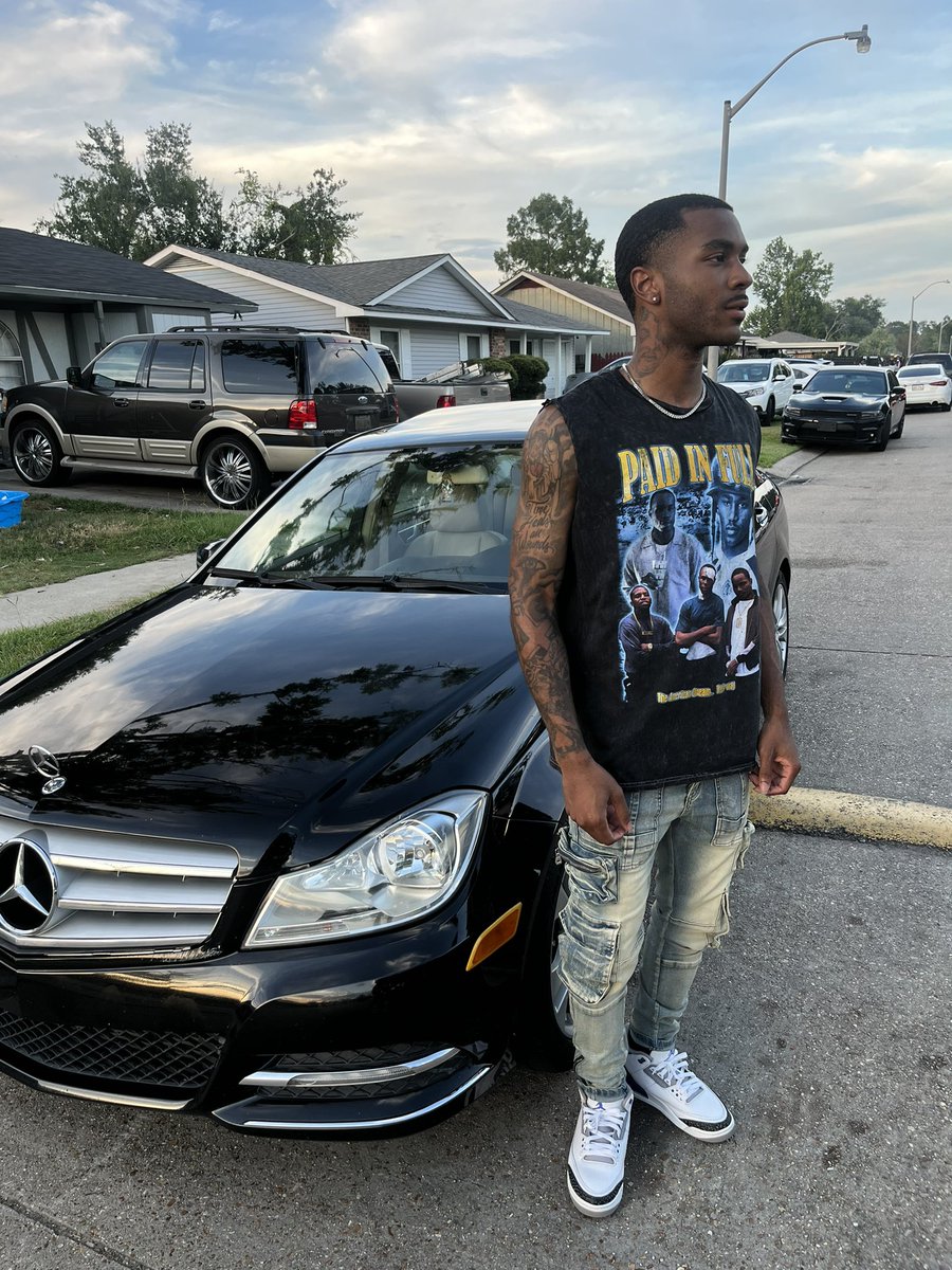 cosavvv's tweet photo. Soon as they see that you a lil happy, then they get big mad #LLGEE$KII💚 https://t.co/uKbjE9Fgq5