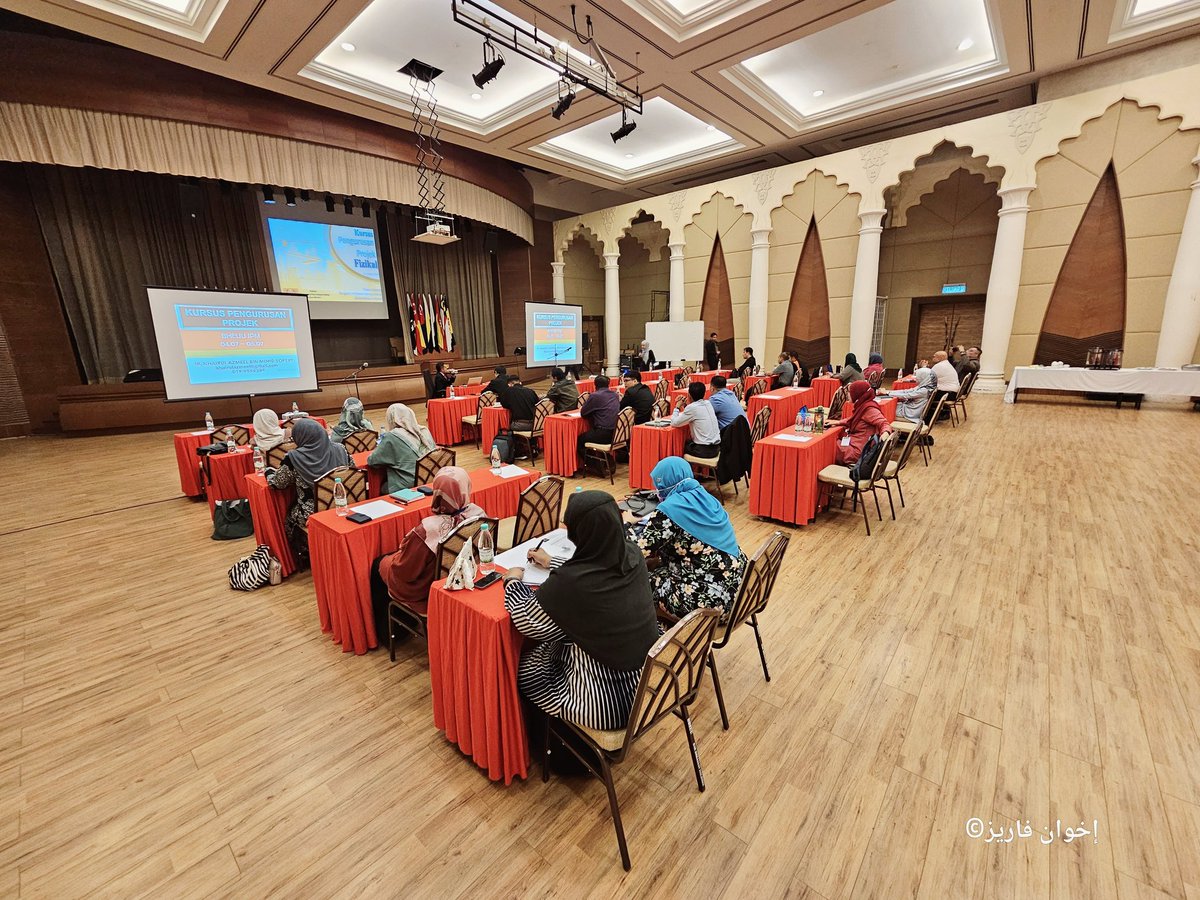 Kursus Pengurusan Projek Fizikal anjuran Seksyen Pembangunan <a href="/BHEUUJPM/">BHEUU, JPM</a>