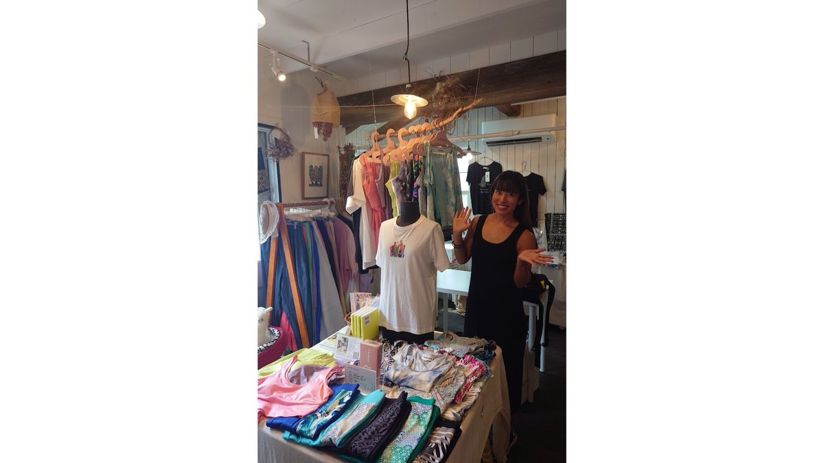 ethicalya's tweet photo. 7月5日㈬鎌倉は曇り空⛅11:00-17:00営業 です。本日、#kelluna.ポップアップスタート(9日まで)! スリランカ発のウェアもバリエーションが増えて販売。 代表 #前川裕奈 さんの初著書もお買い求めいただけます。 前川さんは本日と7/8㈯在店予定。
#鎌倉 #エシカル https://t.co/ufkuSO60go
