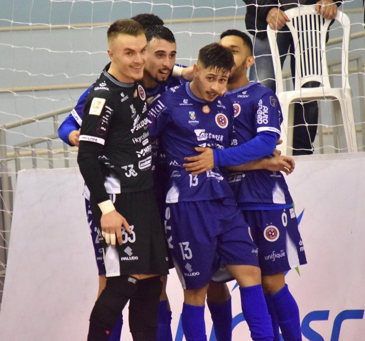 lnfontime's tweet photo. @MagnusFutsal, @joacaba_futsal  e @CFutsalOficial abriram com vitórias a 13ª rodada da #LNFmrJackbet2023.
Confira todos os resultados em nosso site.
#OMelhorFutsalDoMundo https://t.co/rsHB8ZWnN9
