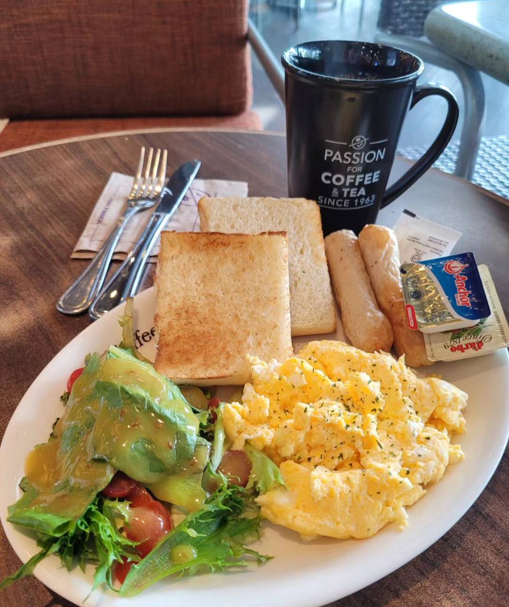 The classic breakfast is very good. Finally, take some time to rest and savor