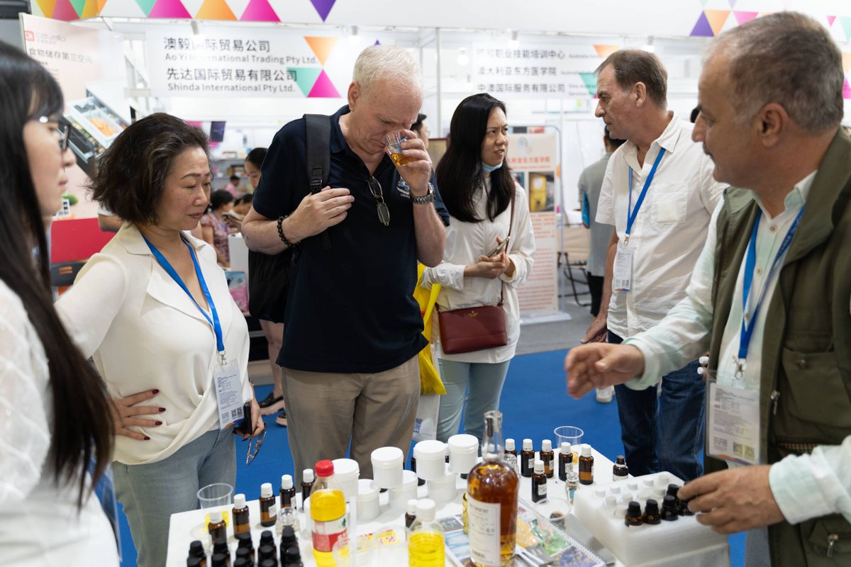 iGuangdong's tweet photo. The total amount of direct procurement, financing, industrial collaboration and investment agreements during the #CISMEF has exceeded 10 billion yuan ($1.38 billion), helping greatly promote exchanges and cooperations among global SMEs. #OnInGD https://t.co/tHXYUuMJo2