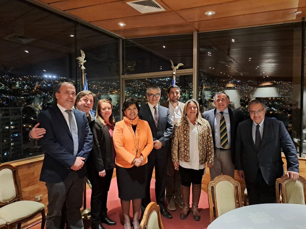 Pacto Fiscal, de Crecimiento y de Transparencia en Uso de Recursos. Eso fue lo que le planteamos al Ministro de Hacienda <a href="/mariomarcelc/">Mario Marcel Cullell</a> el <a href="/PDC_Chile/">Democracia Cristiana</a> a través de las bancadas de Senadores y Diputados. Un solo acuerdo, tres agendas a desarrollar.