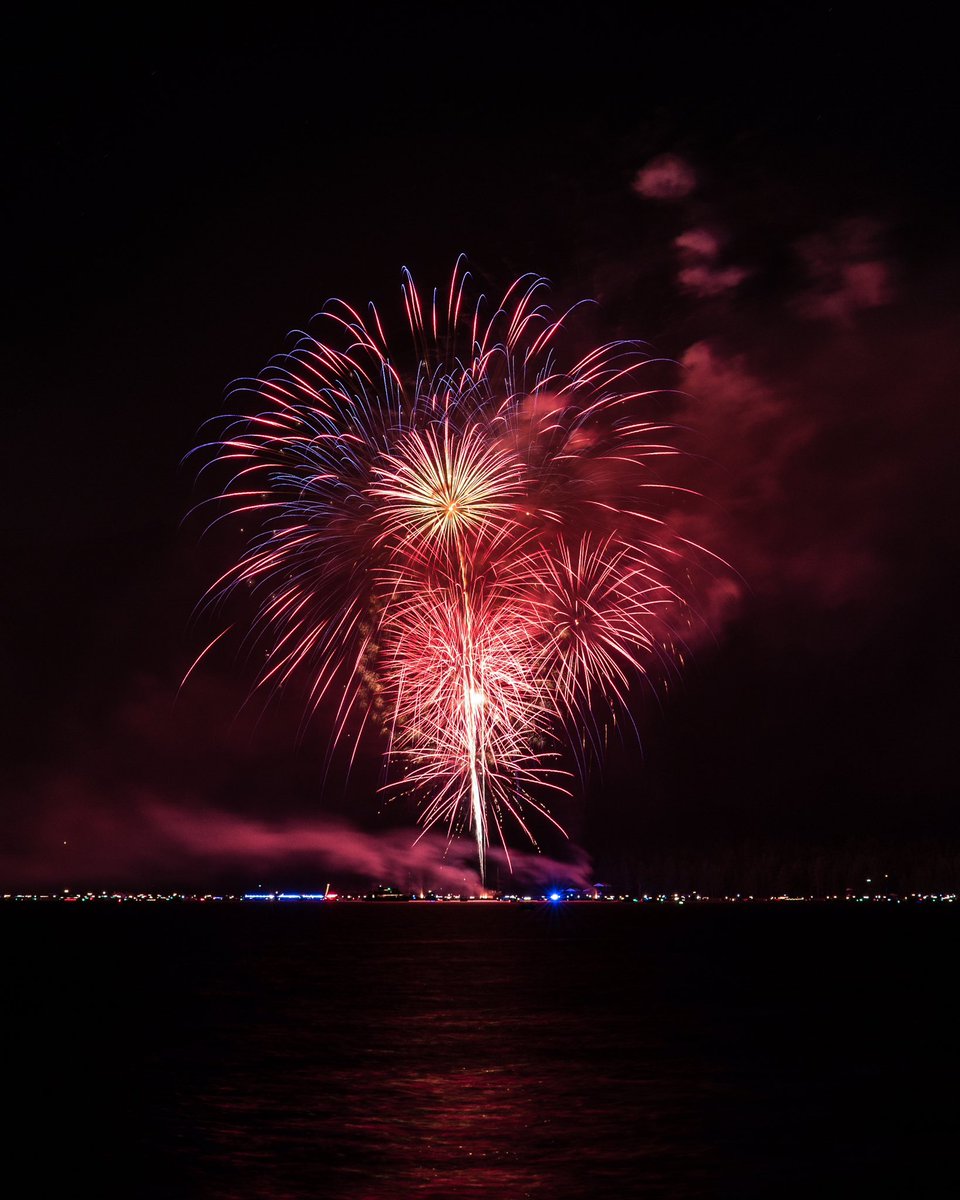 EdouardDuprat's tweet photo. Happy 4th of July ✌🏼 https://t.co/r9Q0KmO4ng