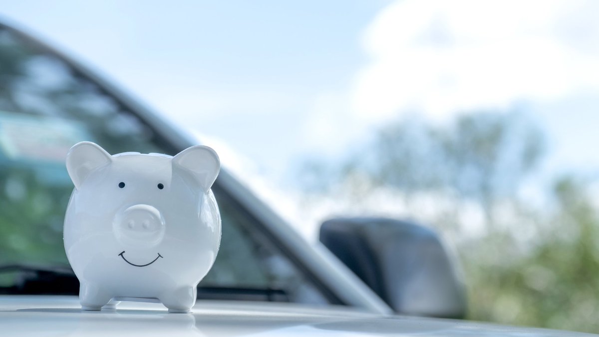 How to Refinance a Car: 7 Easy Steps to Save You Money centsandpurpose.com/refinance-a-ca…