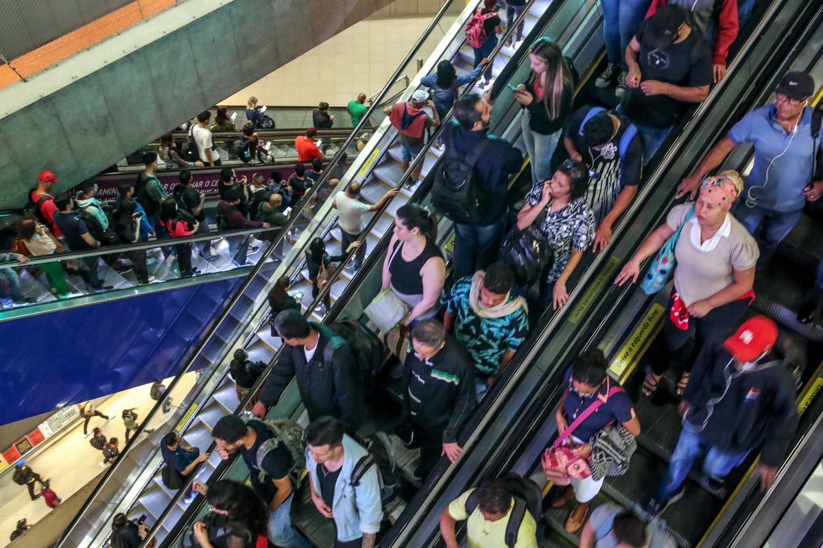 opiniao_estadao's tweet image. #EspaçoAberto | Carlos Alberto Di Franco @DiFrancoNews :

'Fazer do limão uma limonada - O Brasil envelheceu. Temos de aproveitar a sobrinha do bônus demográfico para poder enriquecer. A educação deve ser a grande causa nacional' estadao.com.br/opiniao/carlos…