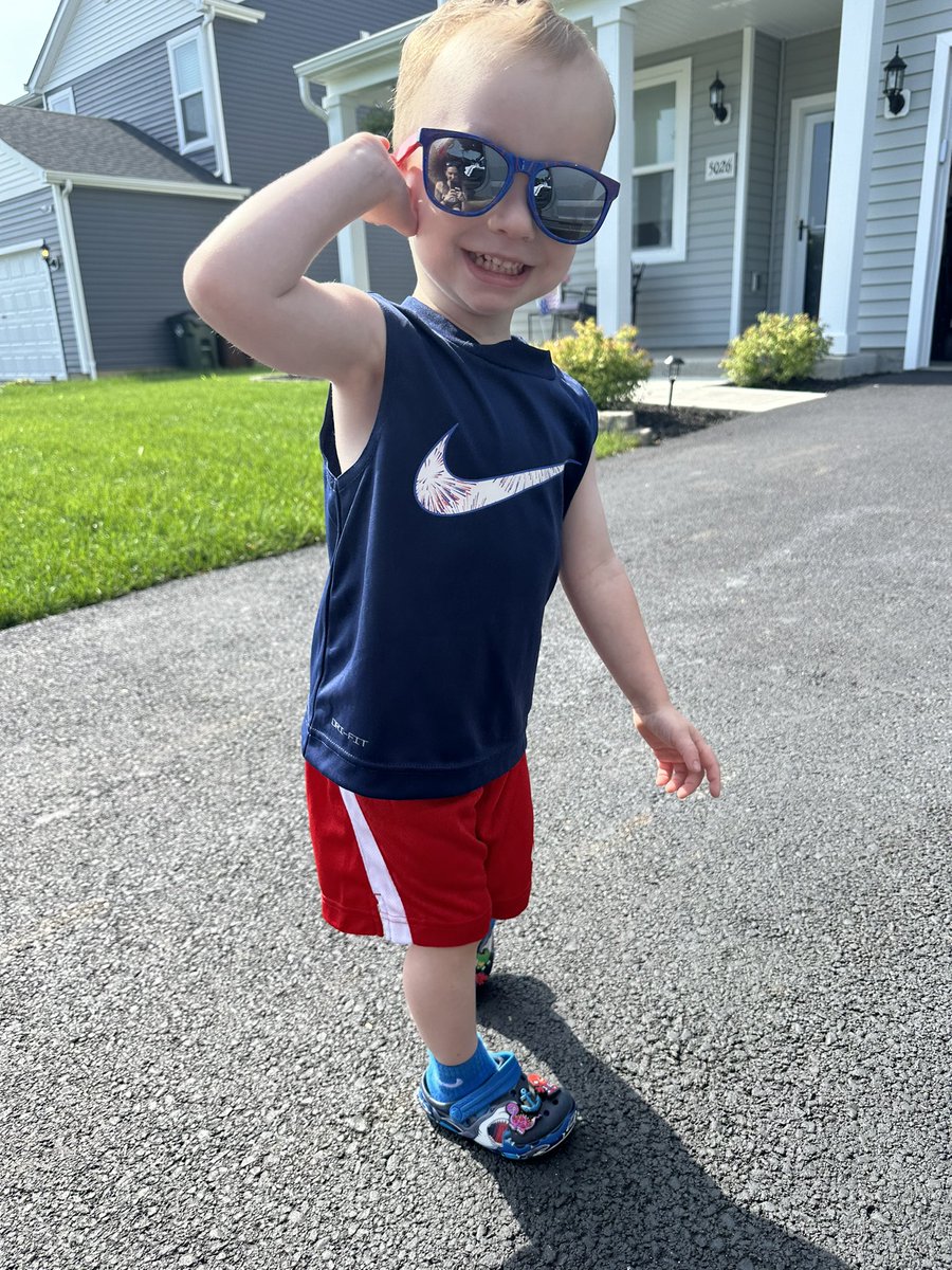 EmmyJo14's tweet photo. Happy 4th y’all! 🎇🇺🇸💙❤️🎆 https://t.co/TklYyK9adc