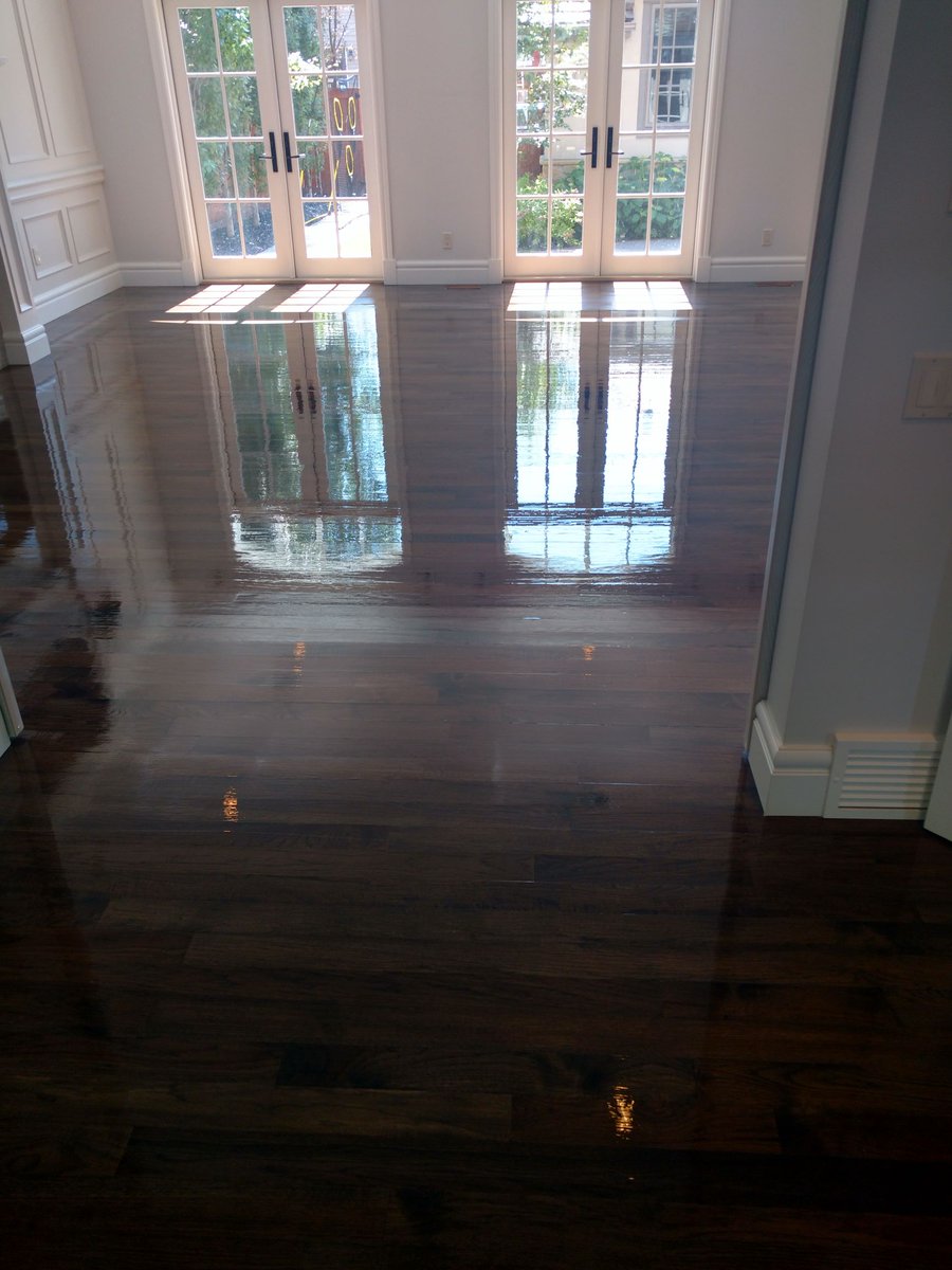 AdvantagHARDWOO's tweet photo. Nothing like a flat floor with a fresh coat of finish! Advantage Hardwood in Calgary #yycre #yycrealtor #yyc https://t.co/tSn0b4K25e