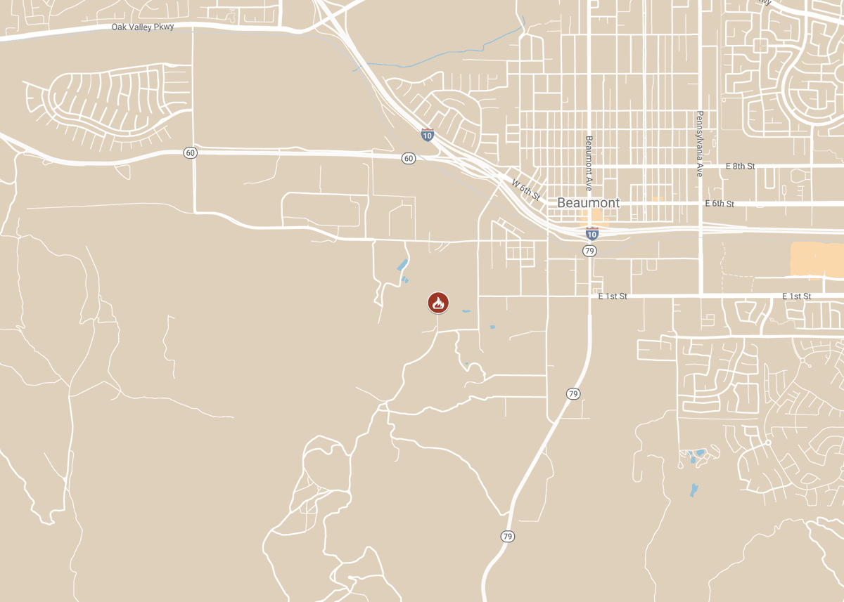 CALFIRERRU's tweet photo. Vegetation Fire:rpt@9:34 p.m. David Mountain Road X Bolo Court in Beaumont. Seven acres burning at a slow rate of spread, in a canyon. No injuries or evacuations. #BoloFIRE https://t.co/AcU2zoIfjV