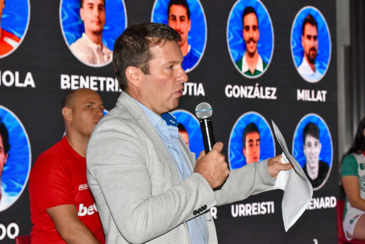 revSomosCusom's tweet photo. Rueda de prensa del torneo de Jai Alai
El torneo empieza mañana en el Frontón México, acude para apoyar a los peloteris mexicanos, contra España y Francia
#MRM #ANCM #KRMC #mustanglatam #itsmustangs #familymustang #slammedstang #kor6 #prmseguros #RevistaSomosCustom #dgrtriumph https://t.co/9uVAnNQy90