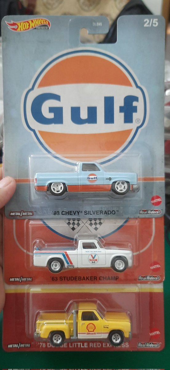 yuliandria's tweet image. Udah ada kawannya.... 
.
.
#hotwheelspremium #popculture #vintageoil
#mobilgantungan #hotwheels #miniGT #majorre #matchbox #greenlight #diecast #Hobby