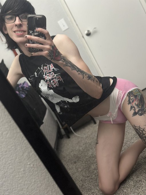 Grab me by the waist and do what now? 👀😏 https://t.co/QxmCHVE84J<a href="/tag/mvsales"class="tags"><span>#mvsales</span></a><a href="/tag/mvtrans"class="tags"><span>#mvtrans</span></a>