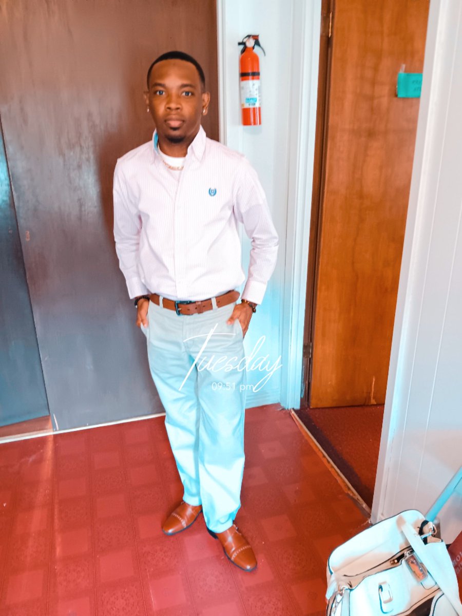 JerBrewer's tweet photo. Church Sunday Late Post ...... 5'2 💪💙 https://t.co/SJKUmKYl5M
