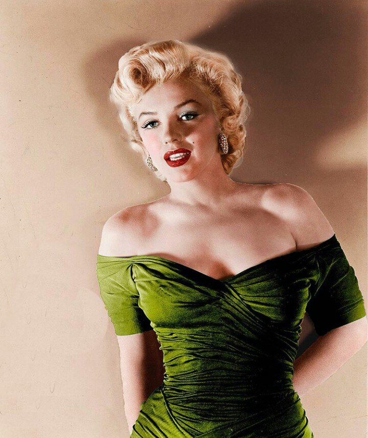 #MarilynMonroe #MarilynMonroeFans  #Hollywood #HollywoodStudios #ParamontPictures #UniversalStudios #Vintage #NormaJean #Viral #Classic