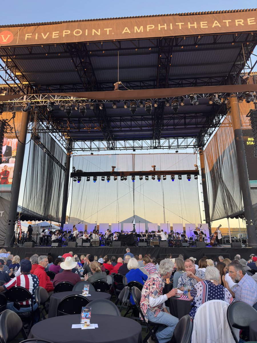 michaelameyer's tweet photo. Enjoying #SummerFest2023 with the @PacificSymphony and my family. Wonderful way to spend the Fourth of July! https://t.co/S6BVUpK7pd