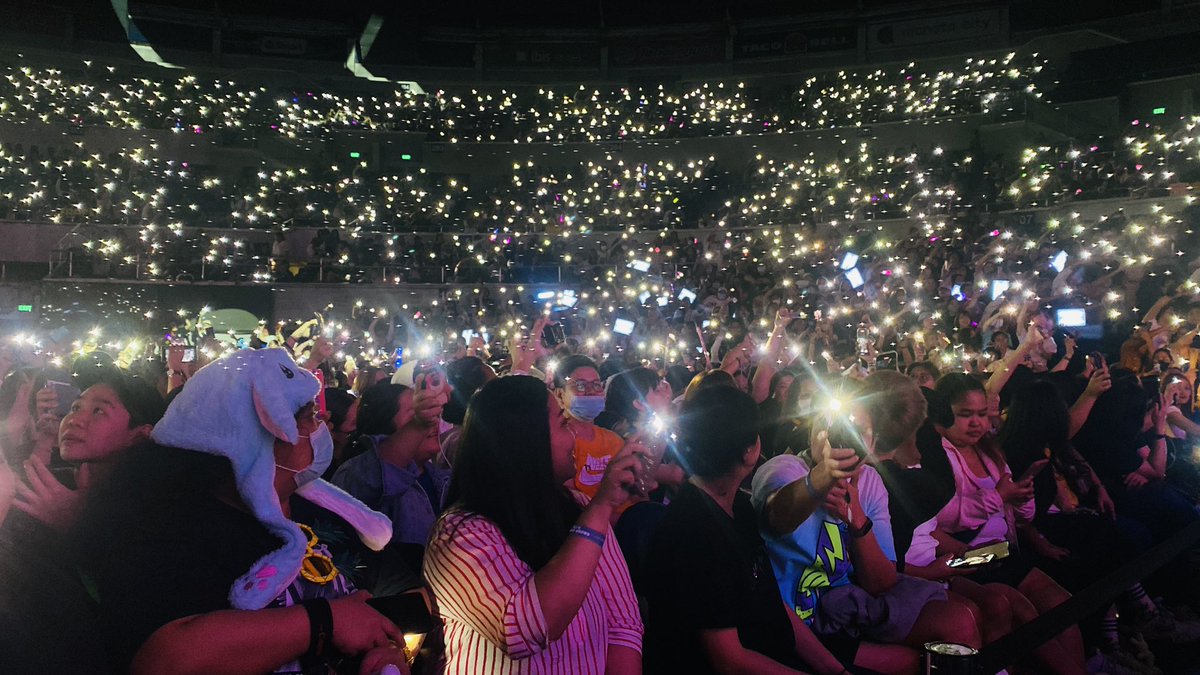 pauline_publico's tweet photo. A night to cherish and remember forever. 🫶🏻 The power of FreenBecky. Thank you #FreenBeckyAromagicare Family.❤️

#Aromagicare #FreenBeckyAtTheBigDome
@srchafreen @AromagicareWide @AngelssBecky https://t.co/5LFn52zXD5