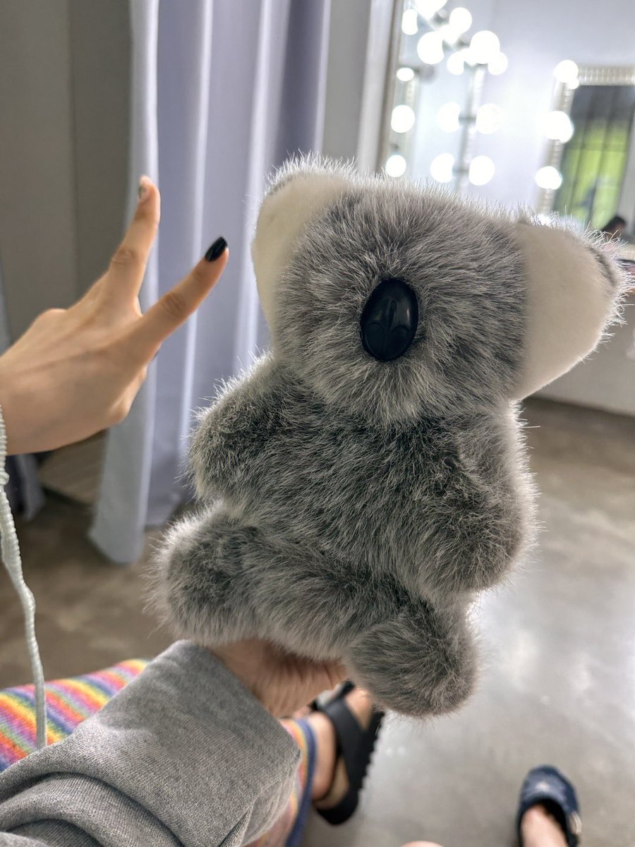 my baby koala 🐨💖
팬미팅 VCR에 출연하지 못해서 한번 소개해 주고 싶었어요~~!  

#Hanni #하니 #NewJeans