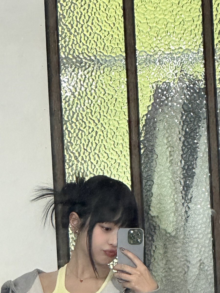 NewJeans_twt's tweet photo. my baby koala 🐨💖
팬미팅 VCR에 출연하지 못해서 한번 소개해 주고 싶었어요~~!  

#Hanni #하니 #NewJeans https://t.co/tvdwrV9XWD