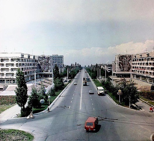 Южные ворота, г.Фрунзе,  1983 год.
