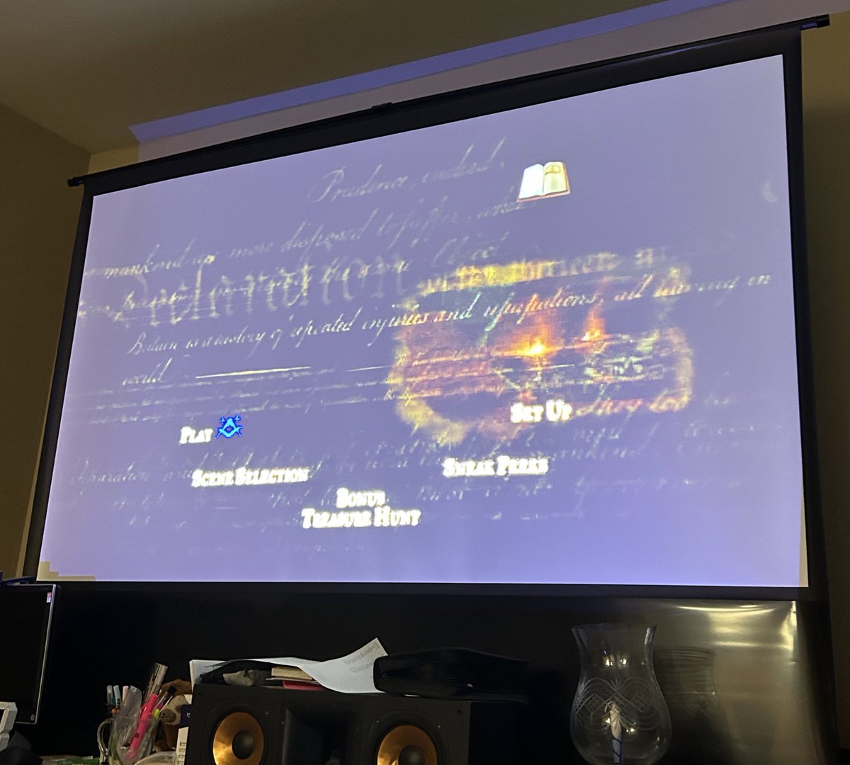 Happy 4th of July! What better way to celebrate than watching National Treasure 😂 

Sister picked out the movie. I can’t stop laughing.