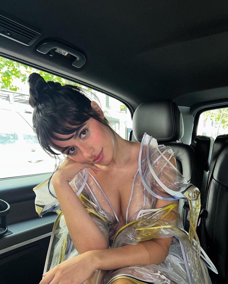 WORLDMUSICAWARD's tweet photo. #CamilaCabello stuns at Paris Fashion week in an amazing #IrisVanHerpen ensemble! 📸✨🌟🗼🇫🇷👑💛 https://t.co/Ge9Ss3hsAG