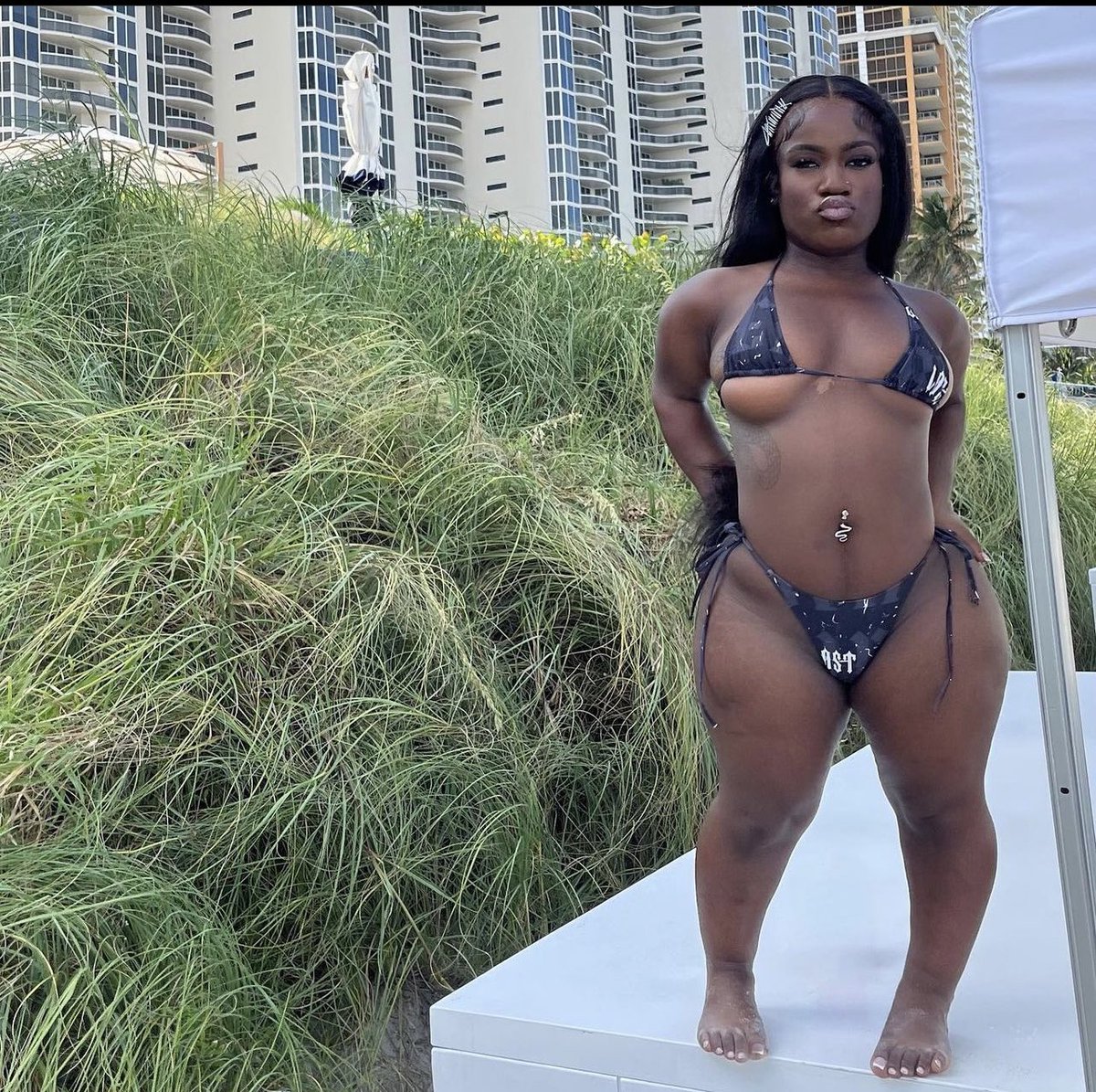 Losteffects's tweet image. Lost bathing suits all year 🔥🔥🖤